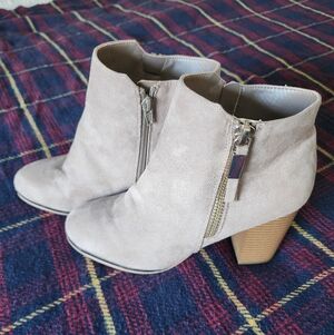 Apt. 9 Cream Ankle Boots